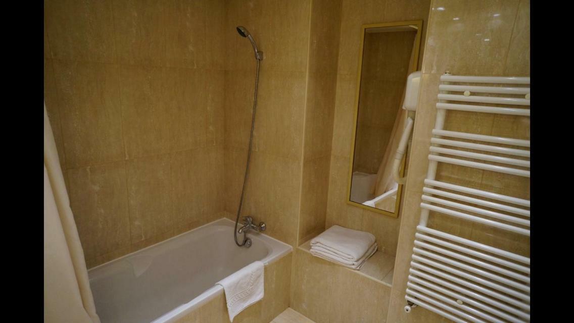 124 Miramar 65 La Croisette Apartment Cannes Ngoại thất bức ảnh